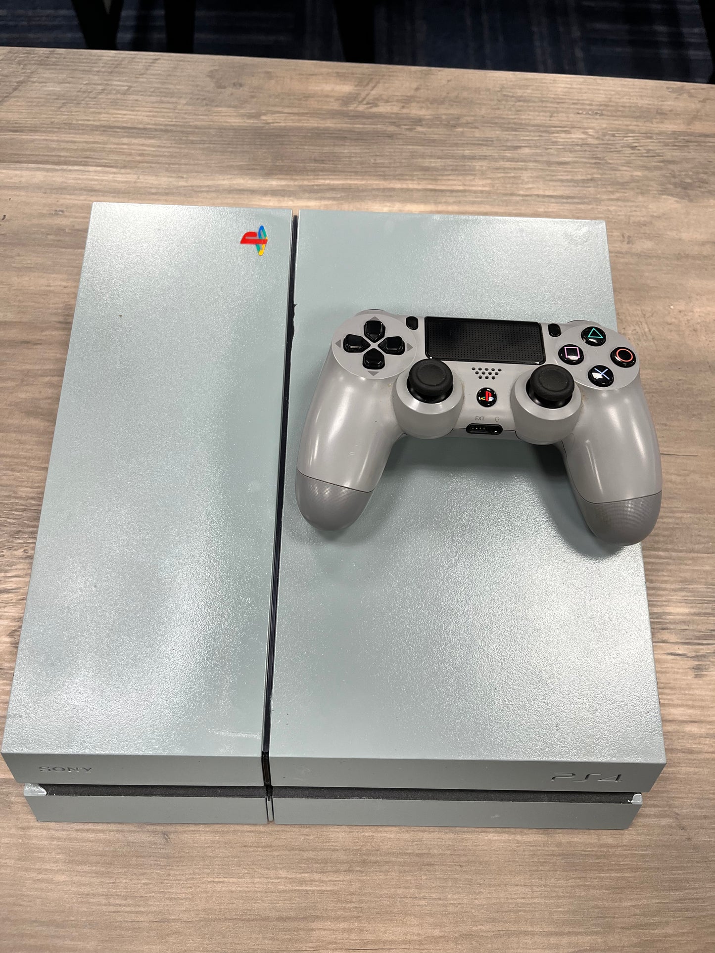 Custom Shelled Playstation 4 500GB Console (Playstation 4)