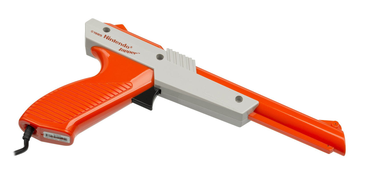 Nintendo NES Console with Zapper (Nintendo NES)