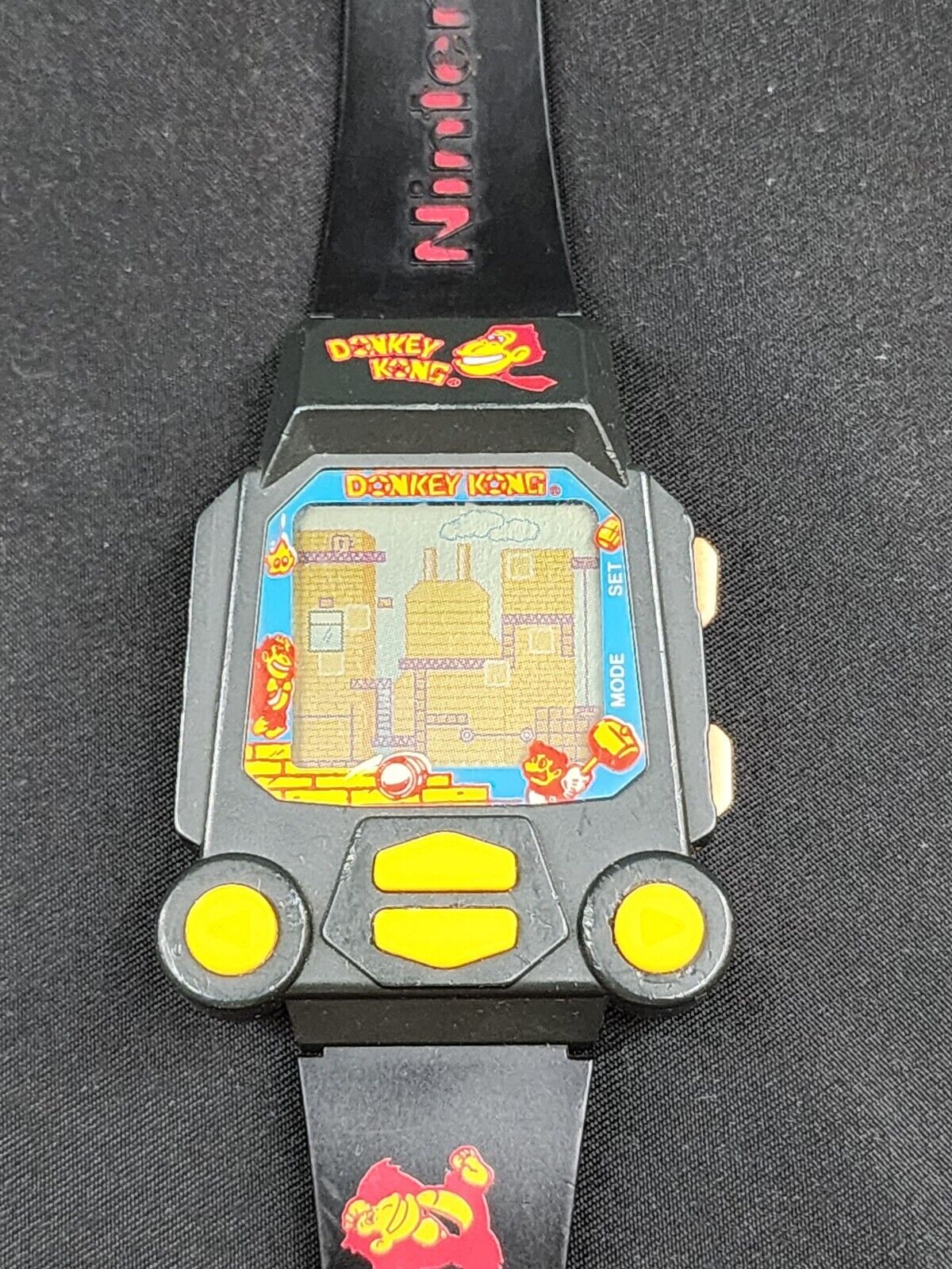 Nintendo Nelsonic Donkey Kong Video Game Watch (Toys)