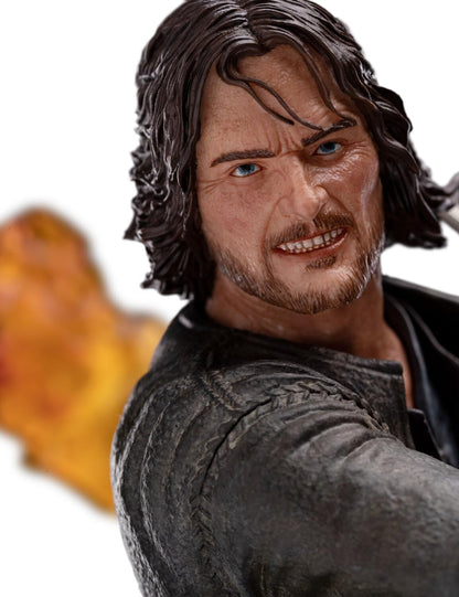 WETA Workshop Figures of Fandom: The Lord of The Rings Trilogy Aragorn 1/8 Scale Statue (Statue)