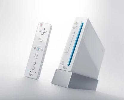 Nintendo Wii Console with Game & Carry Bag Bundle (Nintendo Wii)